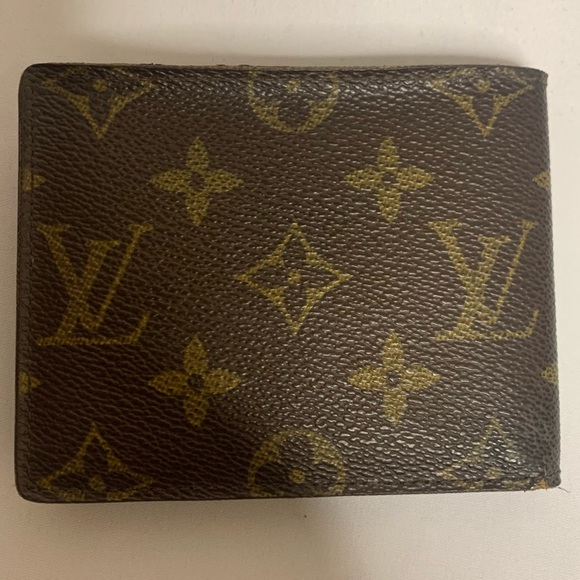 S O L D Louis Vuitton Bifold Monogram Wallet - Picture 4 of 17